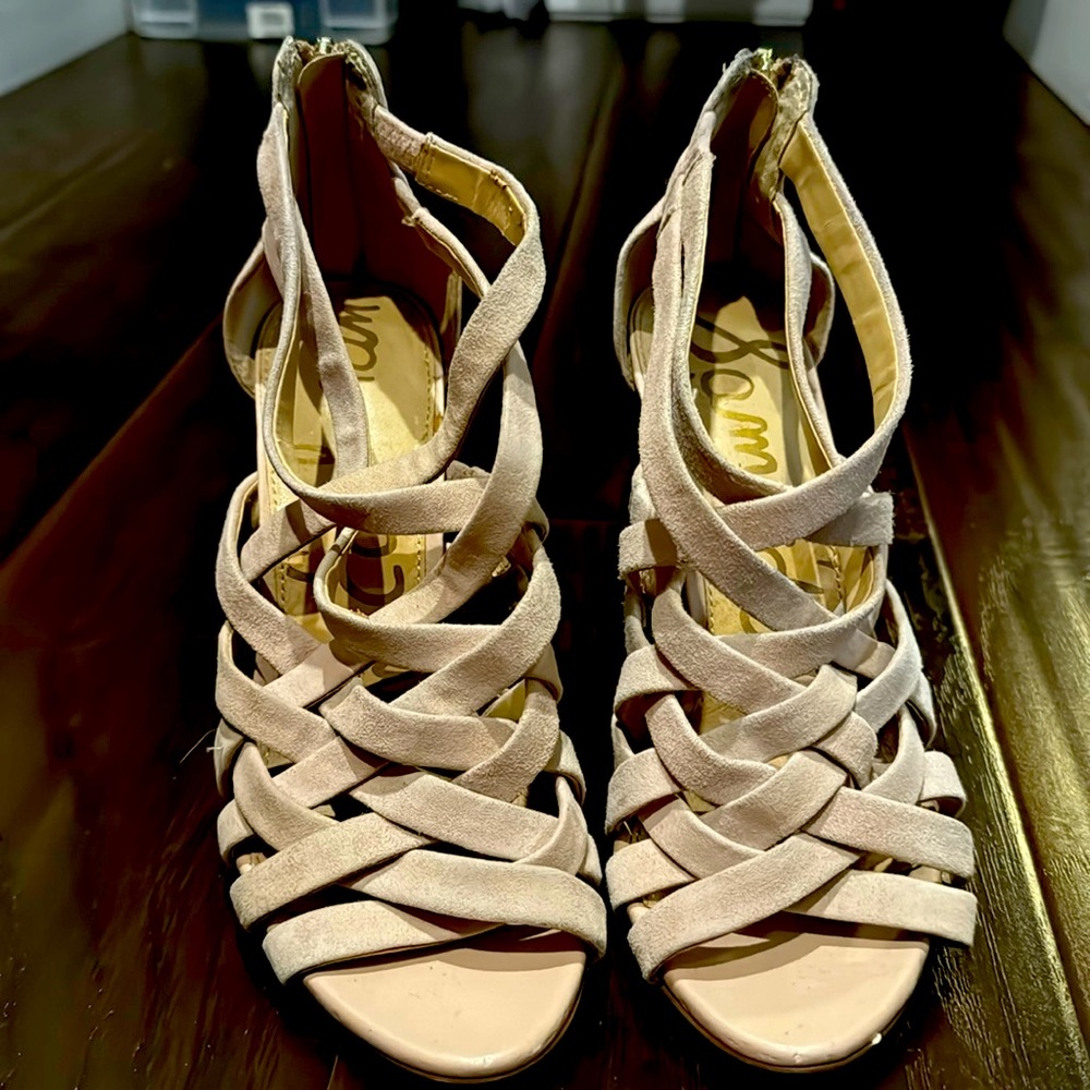 Sam Edelman pink suede sandals . Open toe
